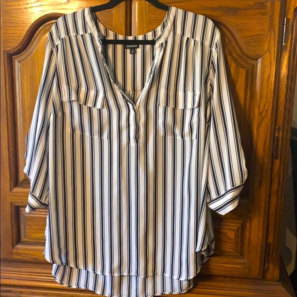 Torrid 3x Black and White top
